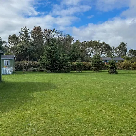 4 Bedroom Awesome In * Stege